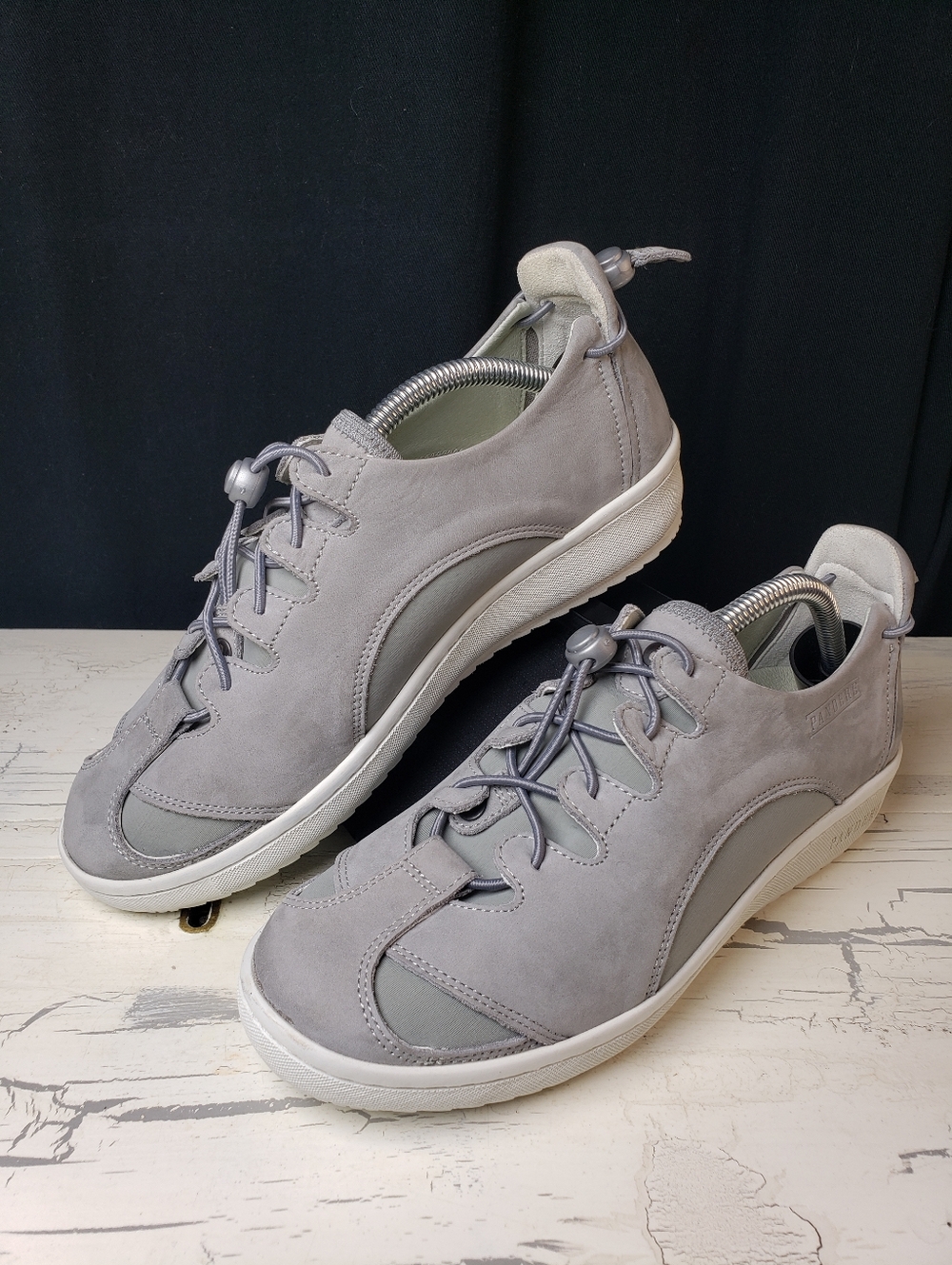 *As New* Pandere 'Barista' Sneakers in Dove Gray - Women's size 8 D
